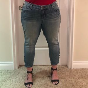 Torrid Crop Vintage Stretch Skinny Jean Sz 18